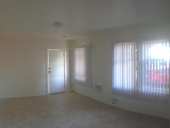 3rd image of 5941 Mandarin Dr APT 4