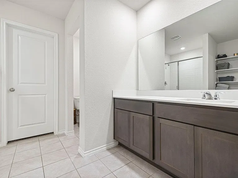 904 Saddle Horn Way — Photo 16