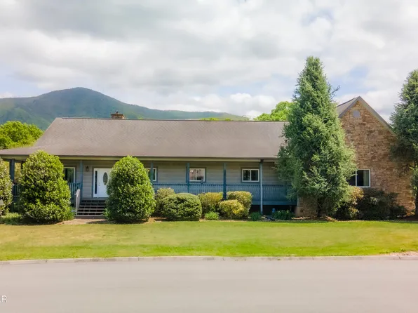 3938 Katy Hollar Rd, Sevierville, TN 37862