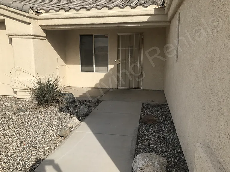 1710 Avalon Ave — Photo 2