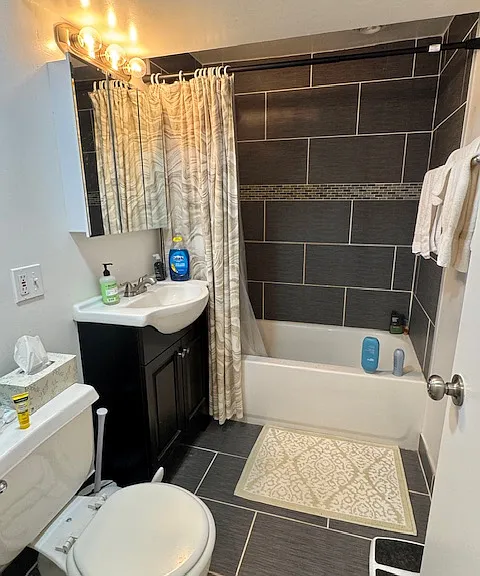 1947 N Cleveland Ave #1R — Photo 7