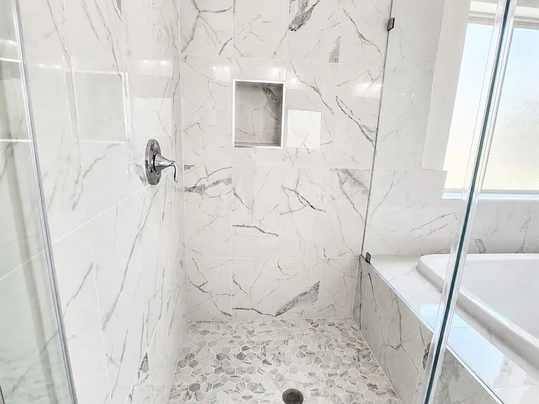 16722 Echo Heights Dr — Photo 12