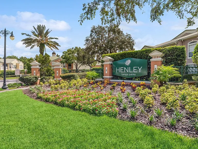 Henley Tampa Palms — Photo 22