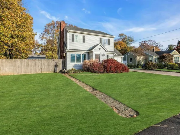 291 Lombardy Boulevard, Bay Shore, NY 11706