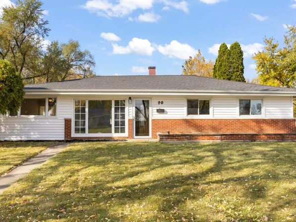 90 Pleasant St, Hoffman Estates, IL 60169