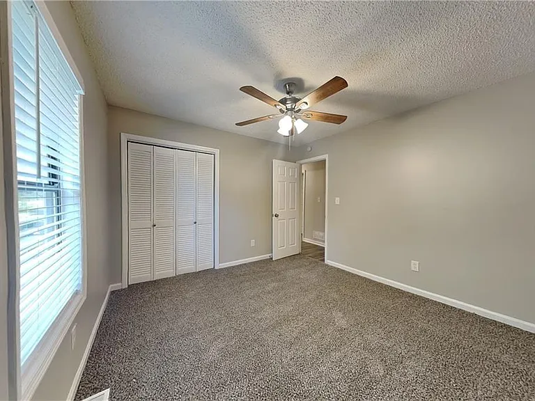 4523 Hickory Grove Dr NW — Photo 13