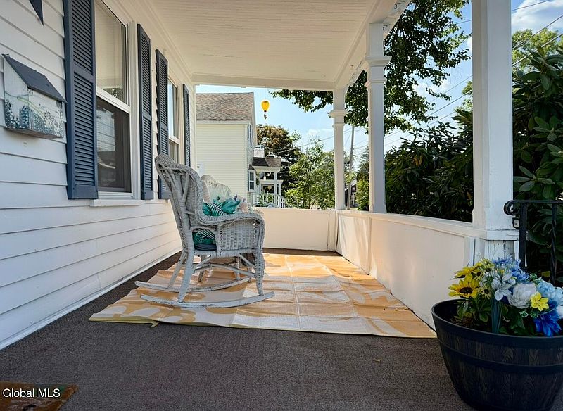 5th image of 21 Morgan Avenue
