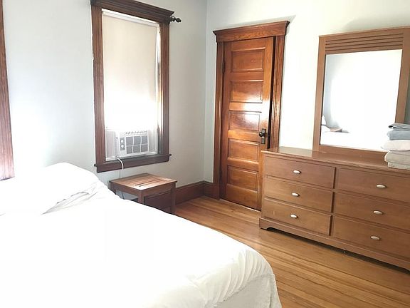 4th image of 317 Malden St #2