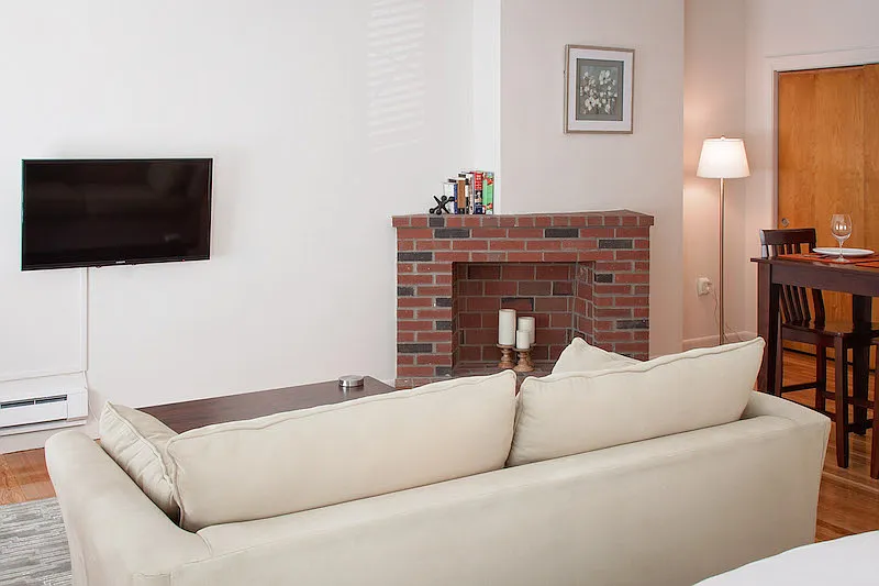 220 Beacon St — Photo 3