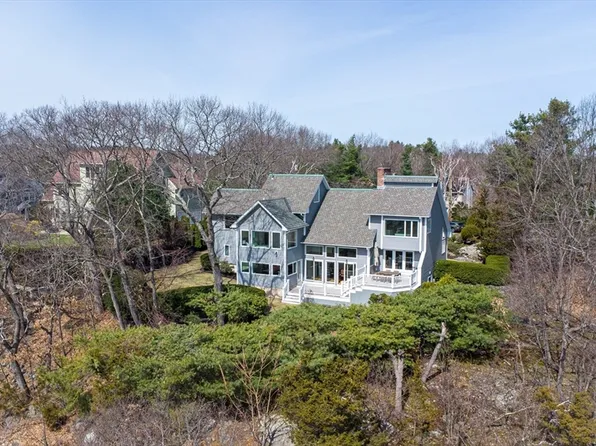 17 Wagon Wheel Rd, Winchester, MA 01890