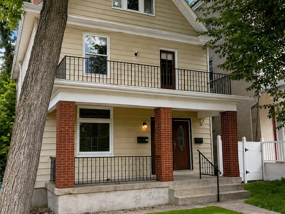 206 Oak St #1A
