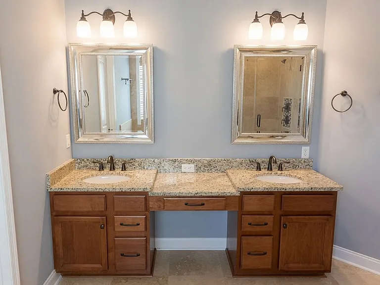505 Capstone Dr — Photo 8