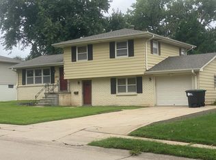 12609 N St, Omaha, NE 68137