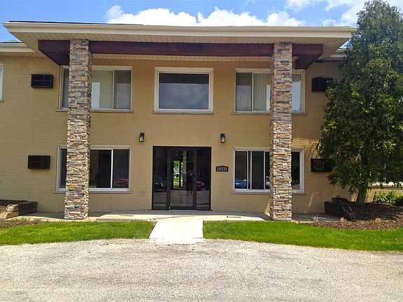 3rd image of 18521 Oakwood Ter APT 1A