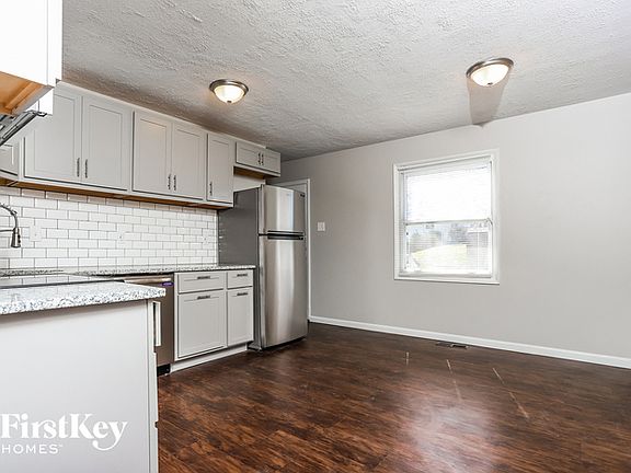 5th image of 12133 Hillcrest Pl