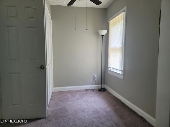 4th image of 724 W Rhoten St