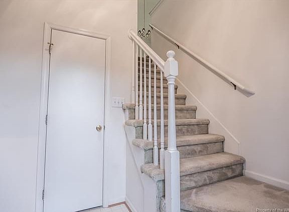 3rd image of 1610 Queens Way #1610