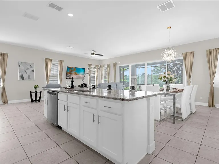Fairview Cir — Photo 13