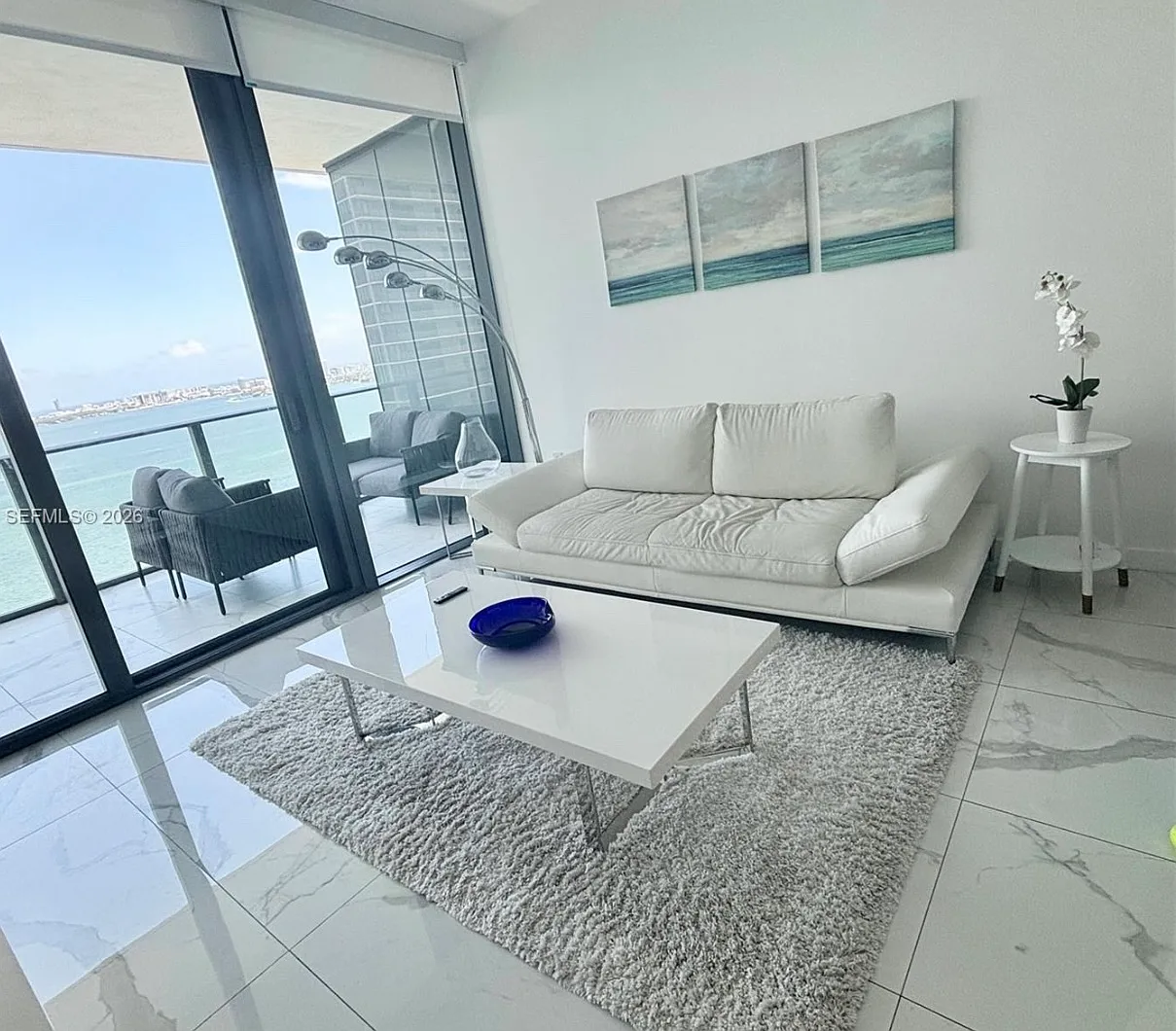 2 bed, 1057 sqft, $6,300 — Photo 4