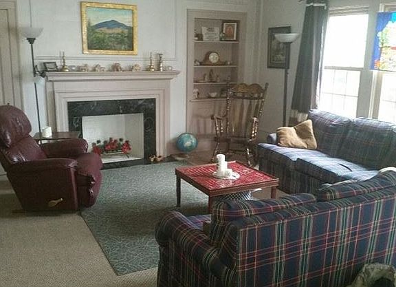 3rd image of 1524 Roosevelt Ave