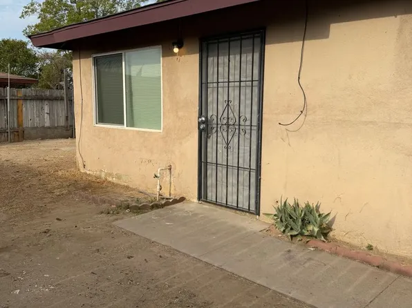 327 & 325 Dobrusky Dr, Bakersfield, CA 93304