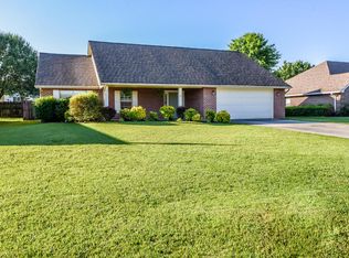 2220 Portland Dr, Maryville, TN 37803