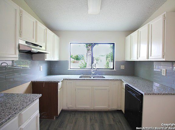 5th image of 6110 Sunrise Cliff Dr