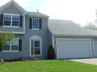 10 Glascow Ct, Lake In The Hills, IL 60156