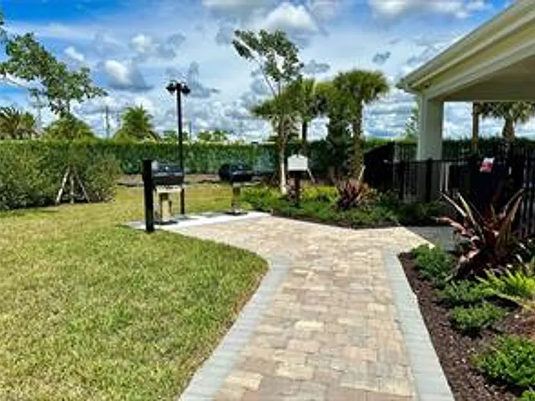 4275 Sonoma Oaks Cir — Photo 11