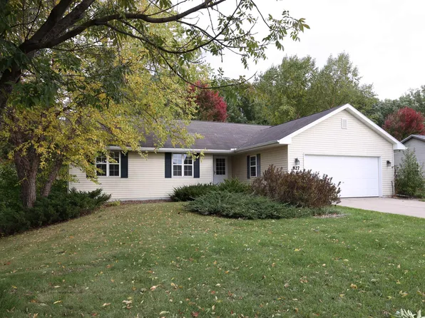 827 Warner St, Columbus, WI 53925