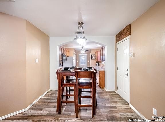 4th image of 8396 Dawnwood Dr
