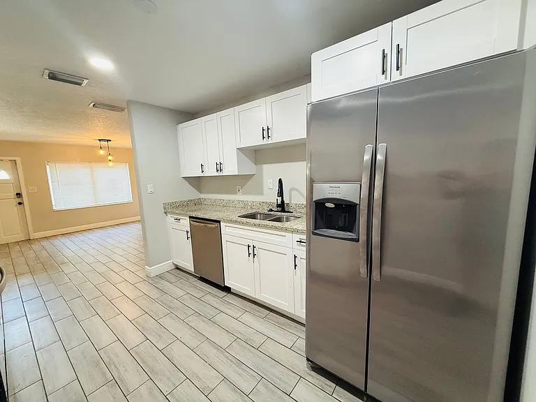 4203 E Yukon St — Photo 5