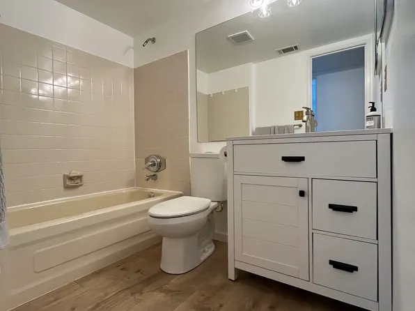 8555 Fairmount Dr APT J107, Denver, CO 80247