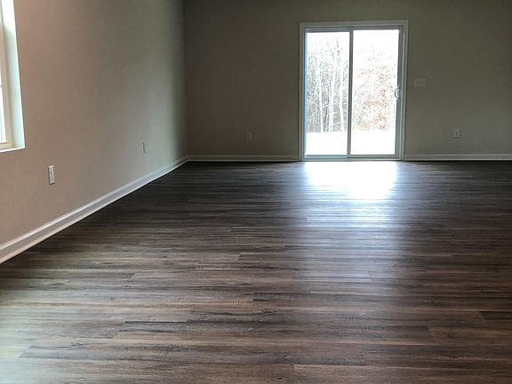 Dining/living room