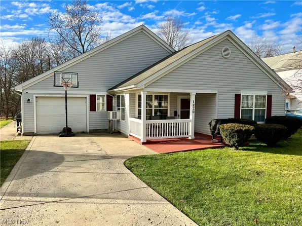 1820 Lansdowne Blvd, Youngstown, OH 44505