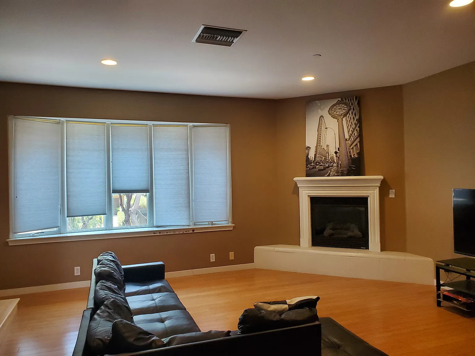 345 Kellogg Way — Photo 4
