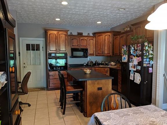 2nd image of 428 Parker Dr