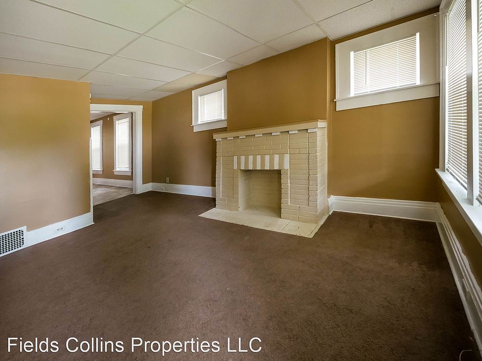 690-692 Carpenter St, Akron, OH 44310 | Zillow