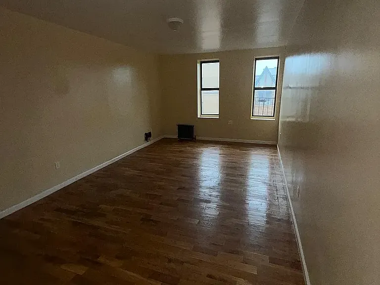 48 Sickles St #5M — Photo 3