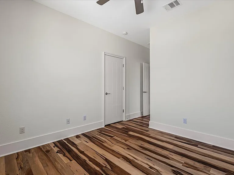 1601 Houston St #3 — Photo 20