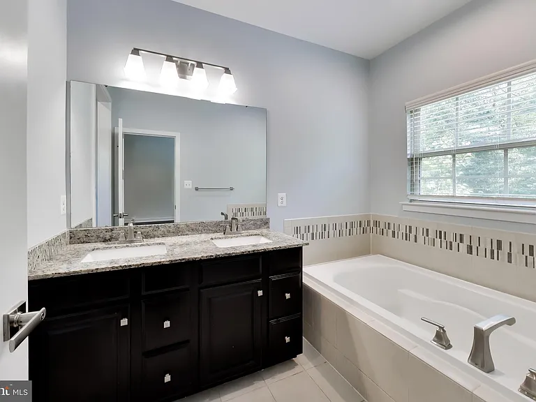 8012 Spring Arbor Dr — Photo 20