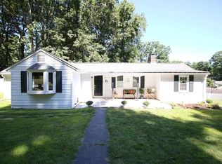 27 Rockridge Rd, Framingham, MA 01702