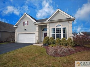 4 Stony Path Dr, Dayton, NJ 08810
