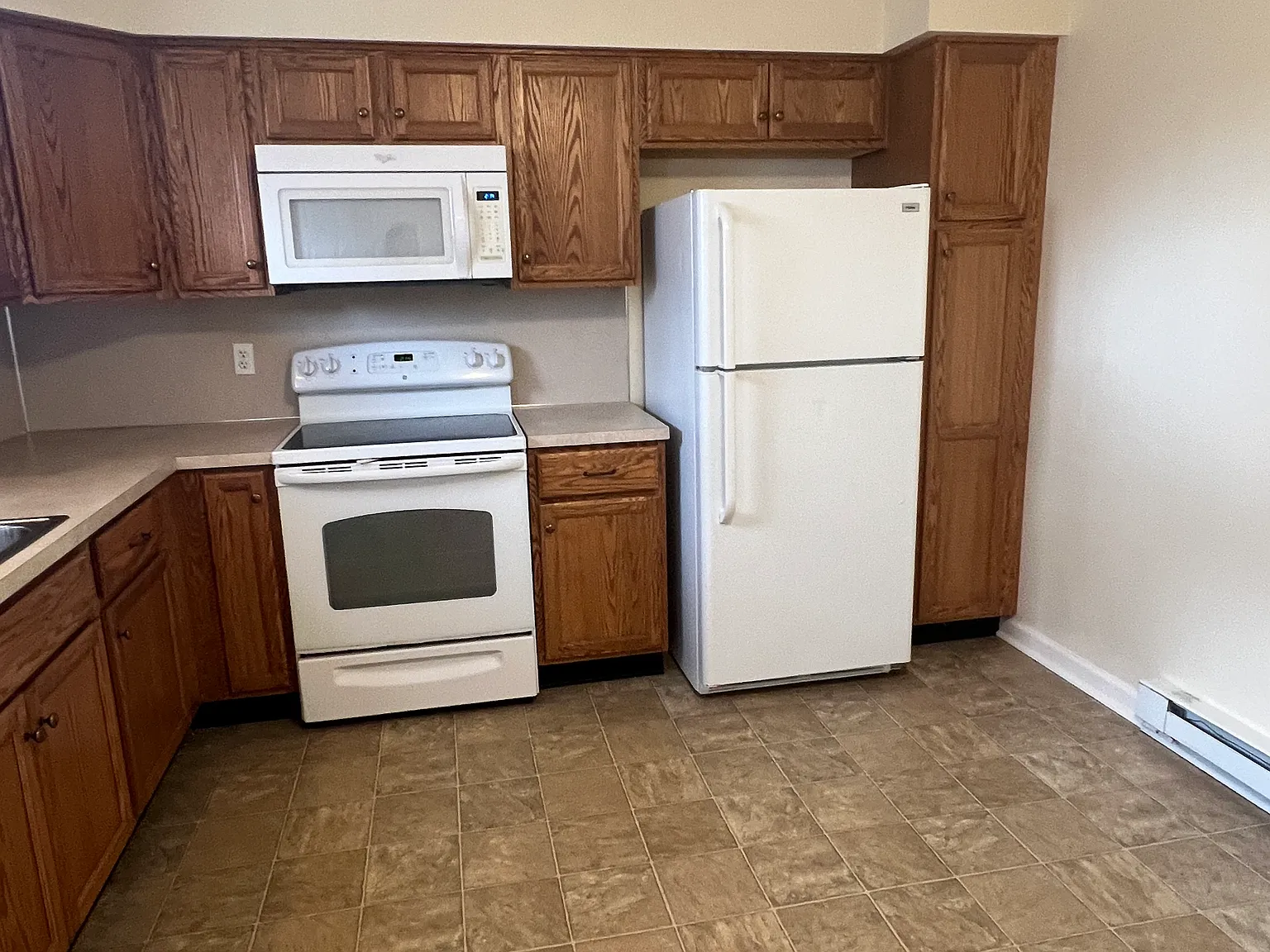 2 bed, 1000 sqft, $1,395 — Photo 3