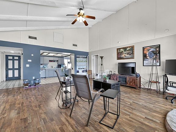 5th image of 3010 Shepherd Rd