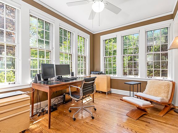 5th image of 305 N Lombard Ave