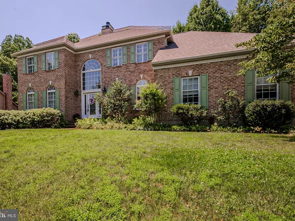 74 Hidden Valley Dr, Newark, DE 19711