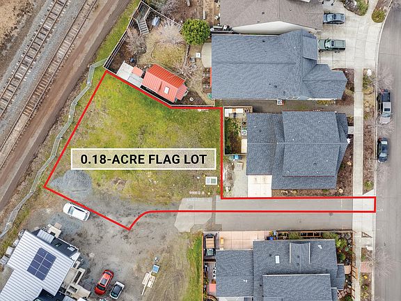 3rd image of 1016 Clear Creek Dr