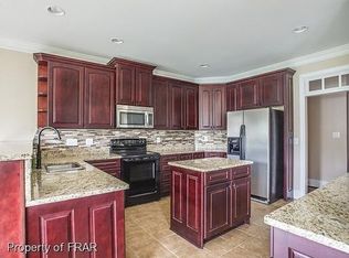 413 River Landing Dr, Fayetteville, NC 28312