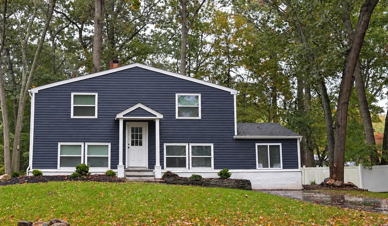 4 bed, 2.5 bath, $4,800 — Photo 1